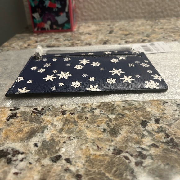 Kate Spade Staci Medium L Zip Wristlet Snowflake Toss (still in plastic) lzp - Picture 14 of 16